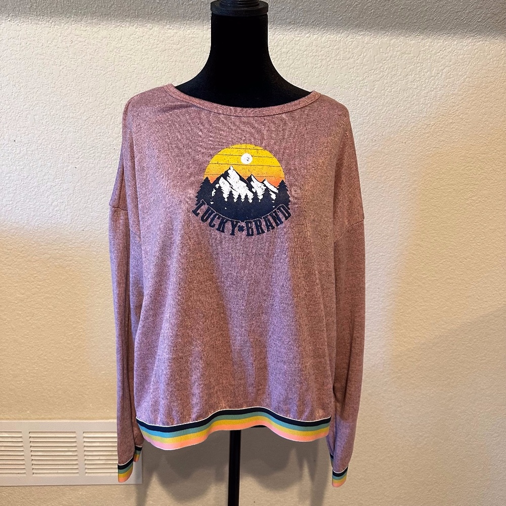 Women’s Lucky Brand crew neck sweater with mountains size large